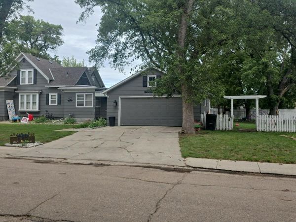 520 Maple St., Pender, NE 68047