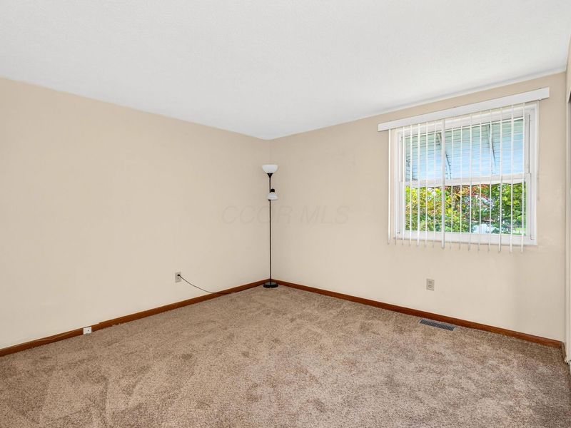 1392 E Mithoff Street, Columbus, OH 43206 Photo 12
