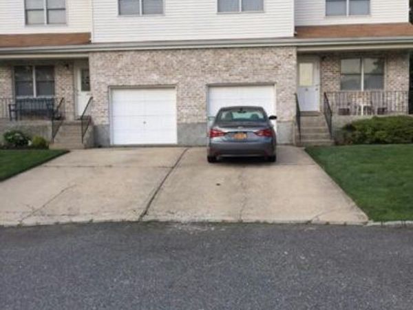 18 Dalex Court , Glen Cove, NY 11542