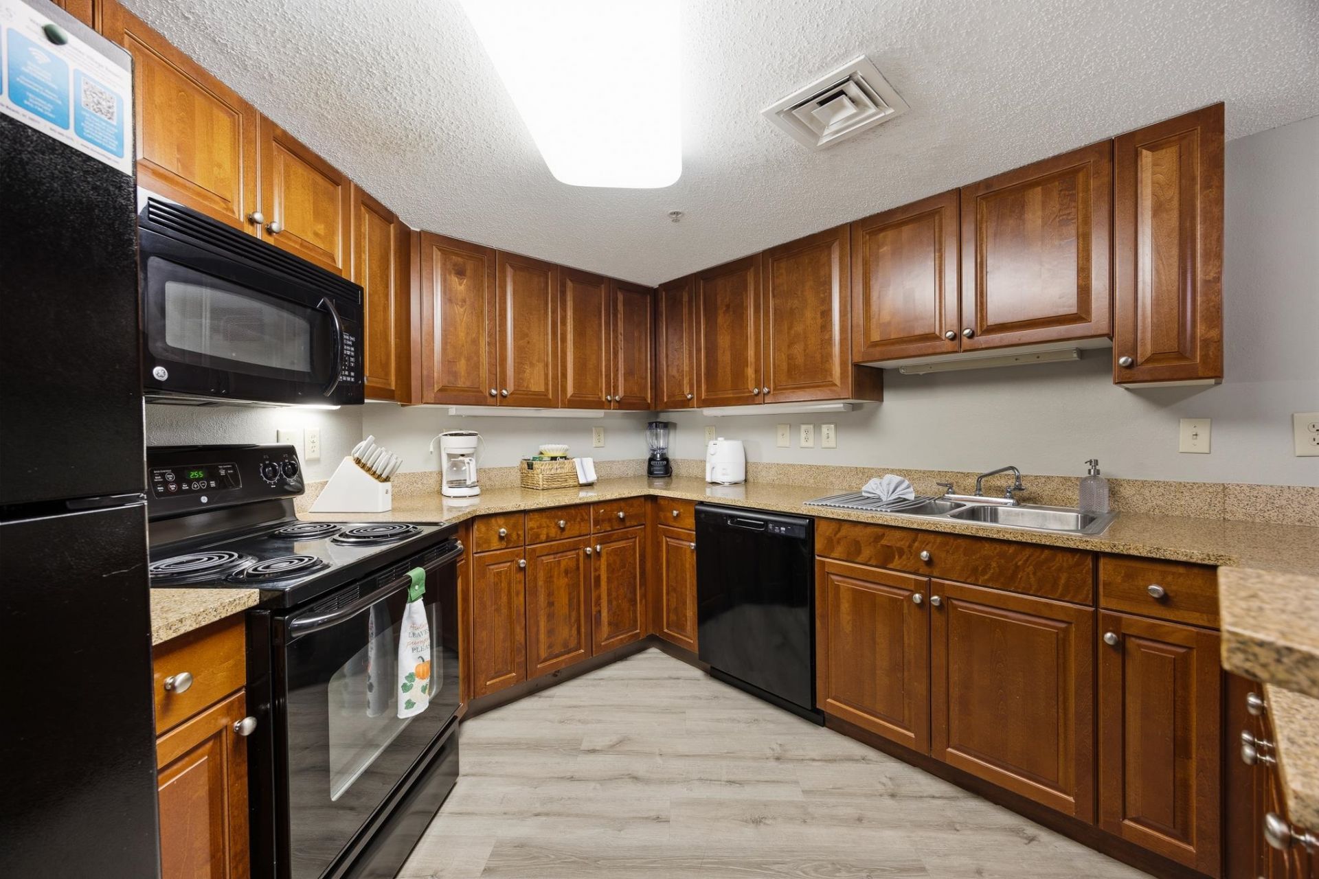 5200 N Ocean Blvd.  Photo 23