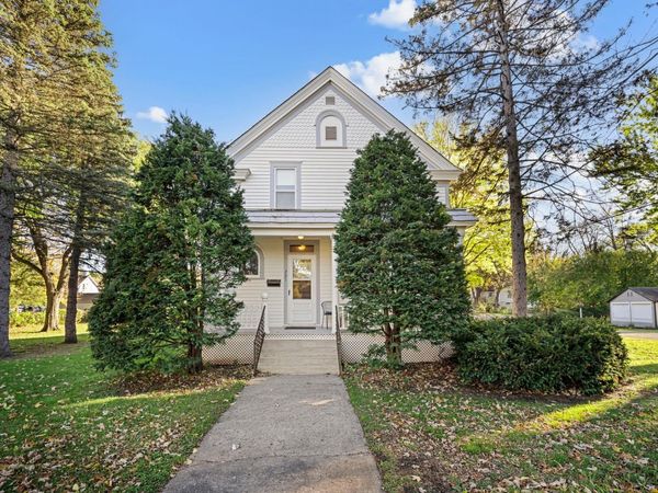 221 8th Street W, Hastings, MN 55033