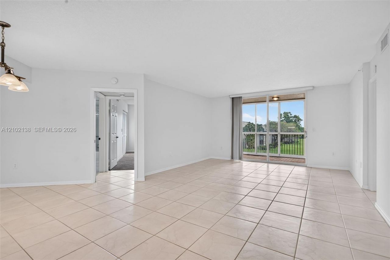 9539 S Weldon Cir , Unit F308, Tamarac, FL 33321 Photo