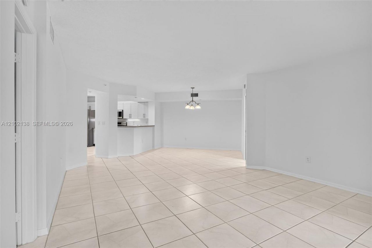 9539 S Weldon Cir , Unit F308, Tamarac, FL 33321 Photo