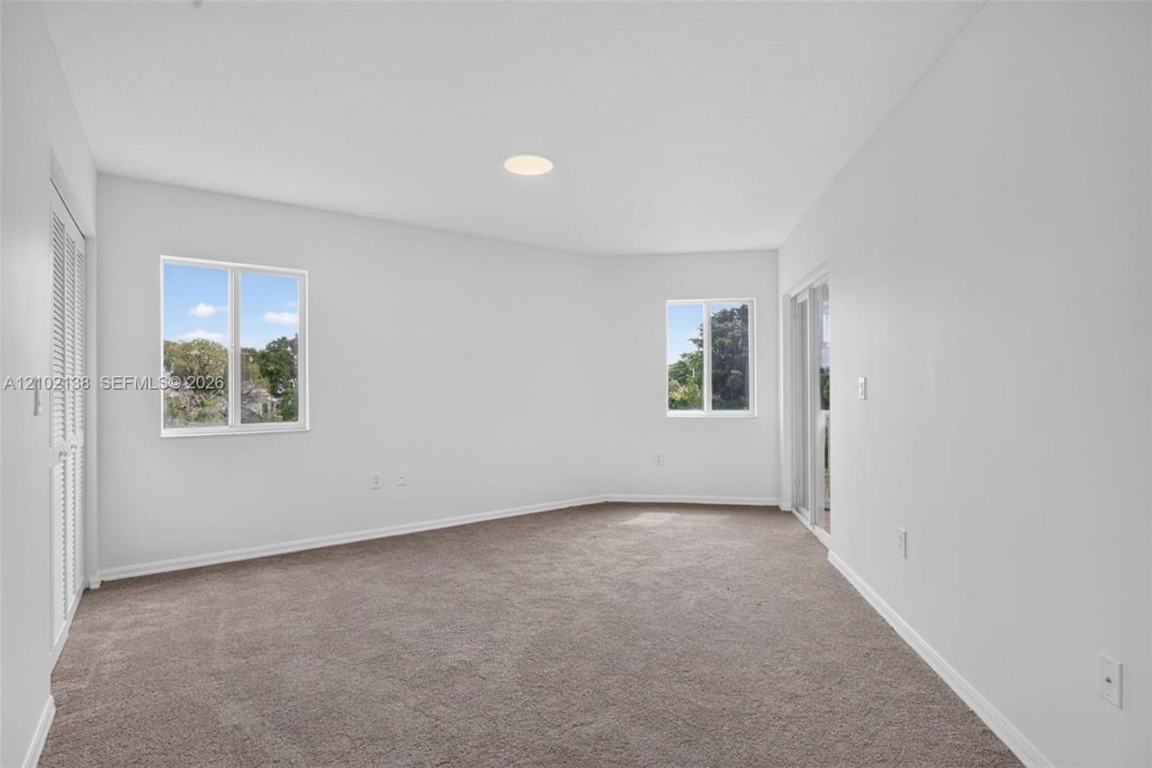 9539 S Weldon Cir , Unit F308, Tamarac, FL 33321 Photo