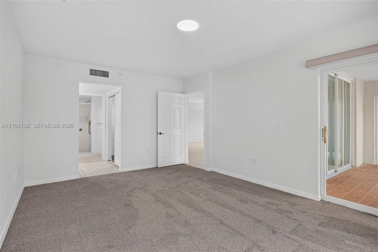 9539 S Weldon Cir , Unit F308, Tamarac, FL 33321 Photo