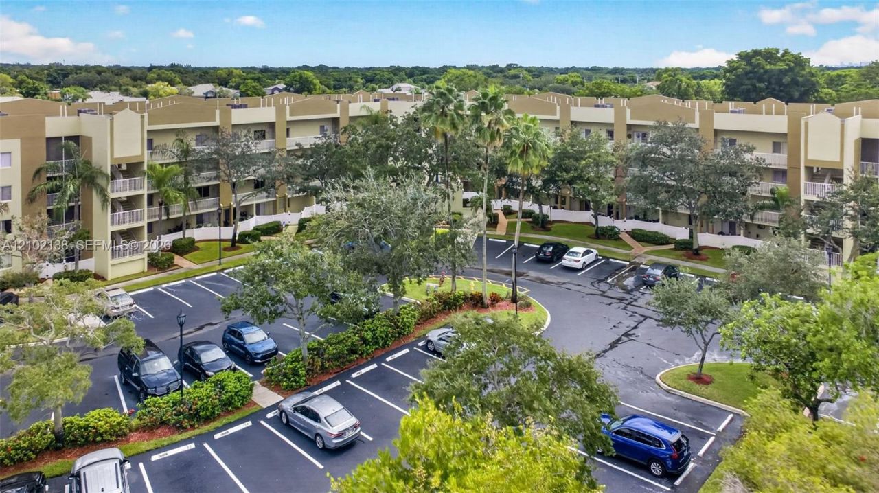 9539 S Weldon Cir , Unit F308, Tamarac, FL 33321 Photo