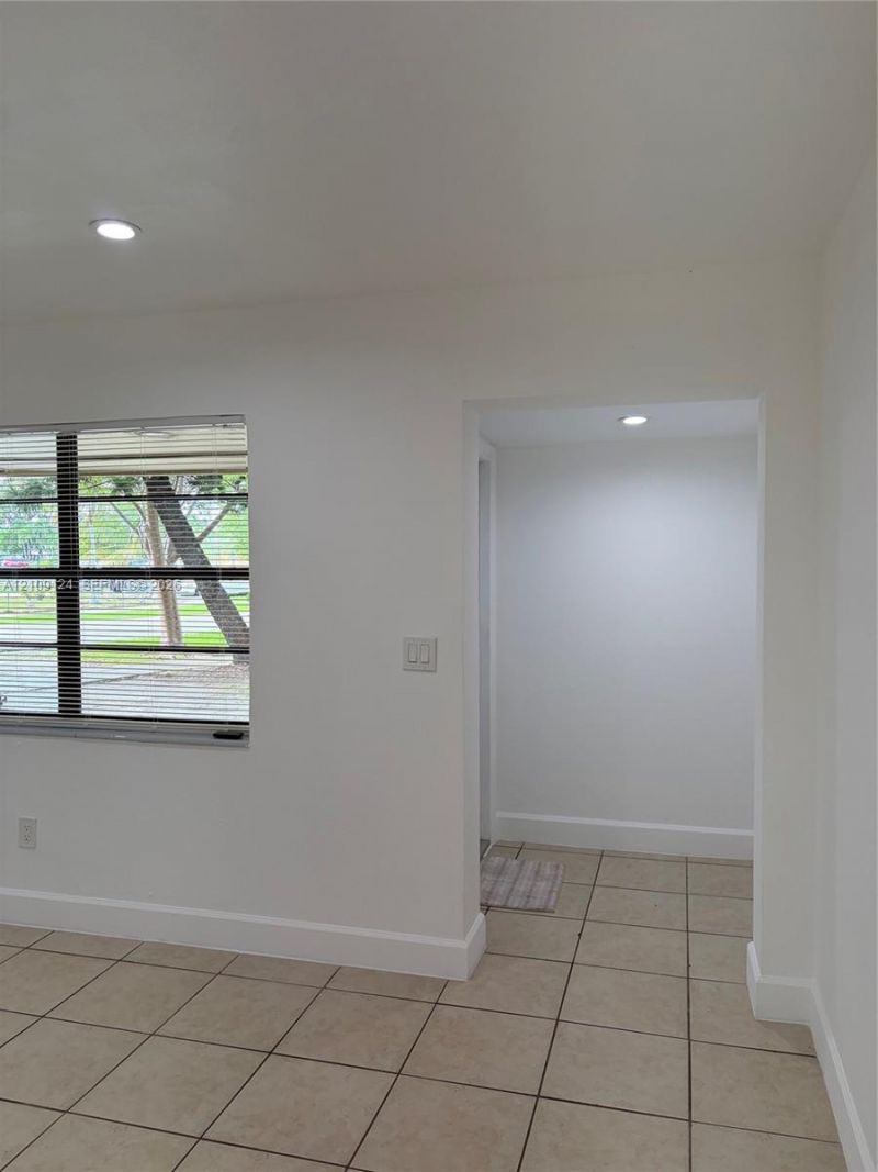 1610 NE 9th St , Unit 1, Homestead, FL 33033 Photo