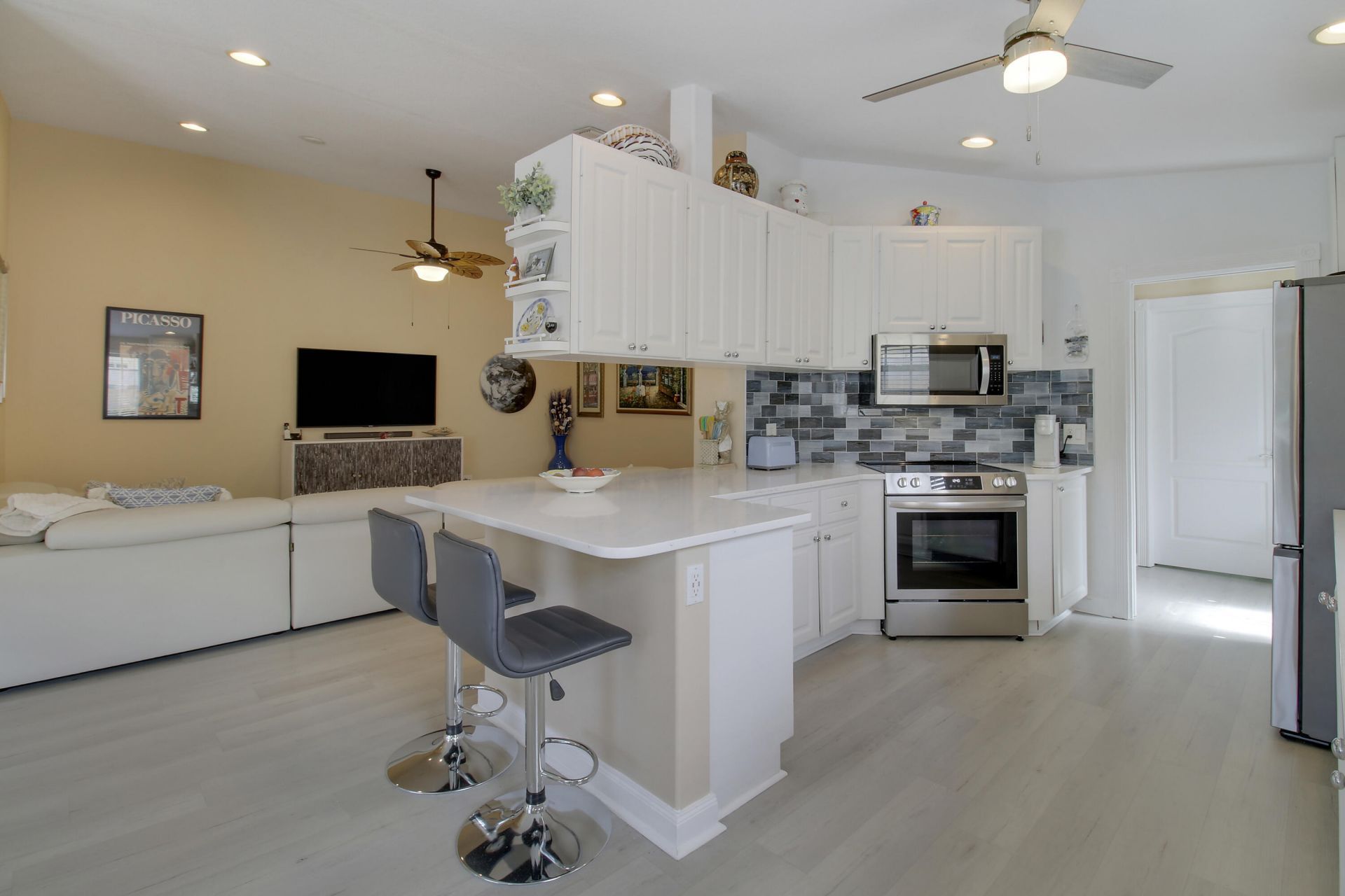 925 Magdalena Road, Palm Beach Gardens, FL 33410 Photo