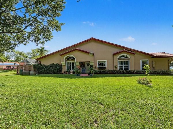 9815 MALVERN Drive, Tamarac, FL 33321