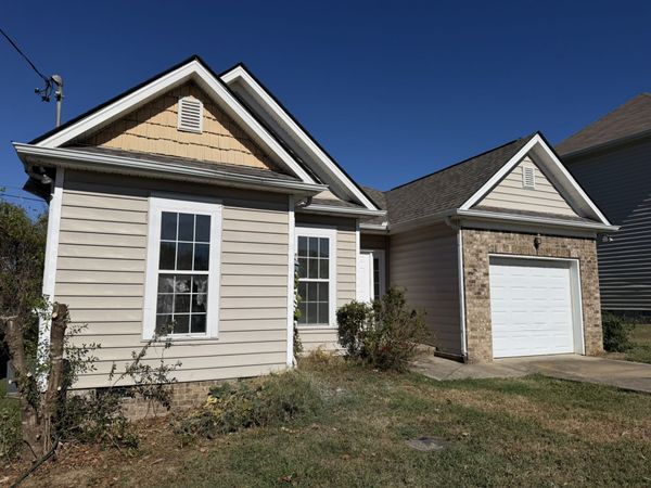 7105 Legacy Dr , Antioch, TN 37013