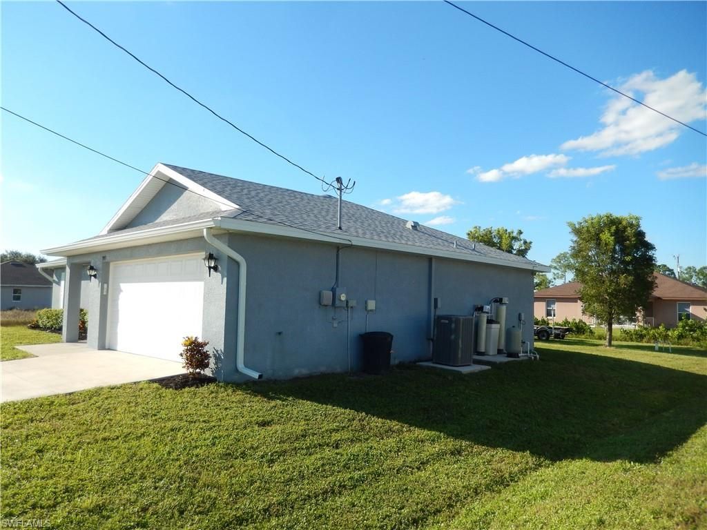 1903 NW 20th St, Cape Coral, FL 33993 Photo