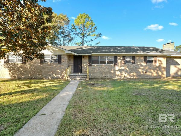 605 N Day Avenue, Bay Minette, AL 36507