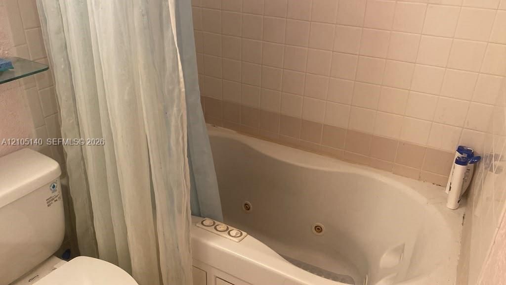 851 NE 209th Ter, Unit 204-23, Miami, FL 33179 Photo