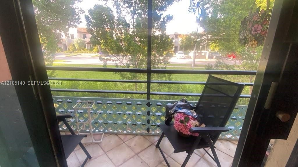 851 NE 209th Ter, Unit 204-23, Miami, FL 33179 Photo