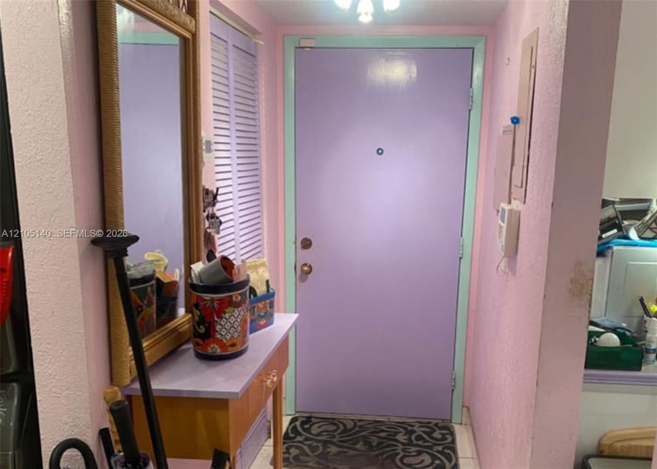 851 NE 209th Ter, Unit 204-23, Miami, FL 33179 Photo