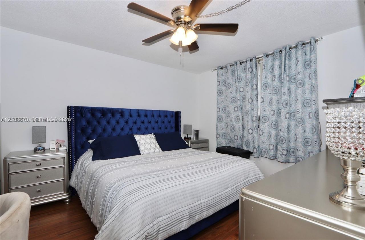3030 Marcos Dr, Unit T512, Aventura, FL 33160 Photo