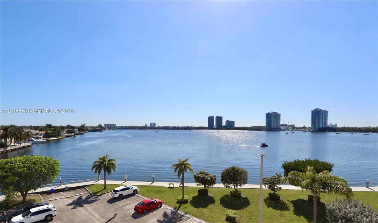 3030 Marcos Dr, Unit T512, Aventura, FL 33160 Photo