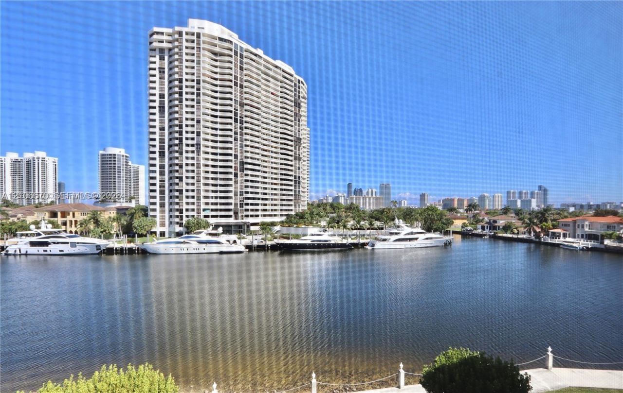 3030 Marcos Dr, Unit T512, Aventura, FL 33160 Photo