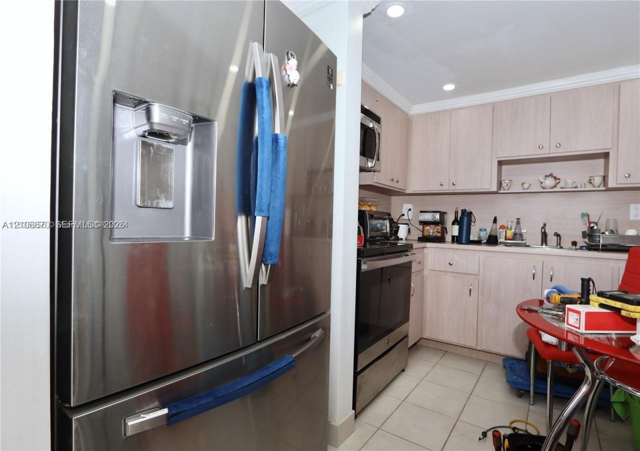 3030 Marcos Dr, Unit T512, Aventura, FL 33160 Photo