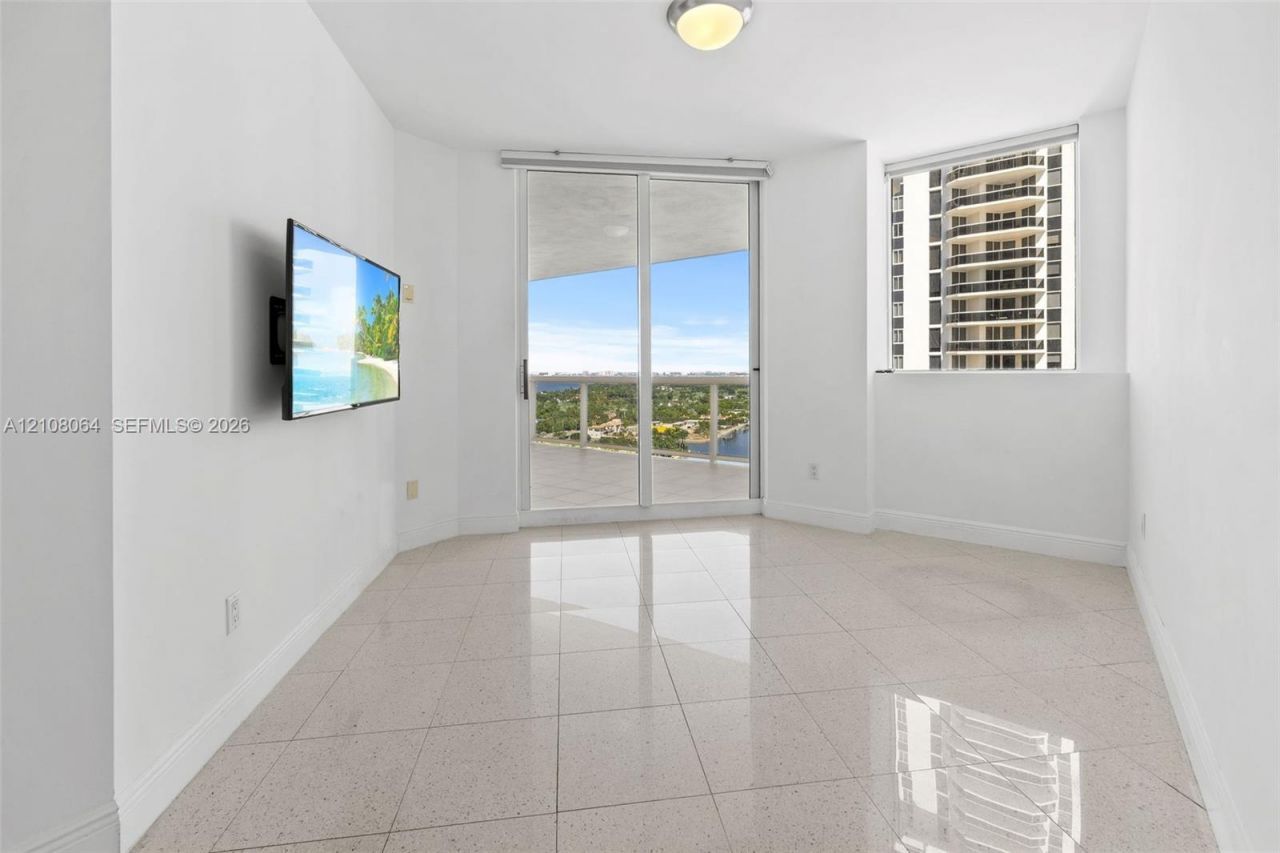4775 Collins Ave, Unit 2408, Miami Beach, FL 33140 Photo