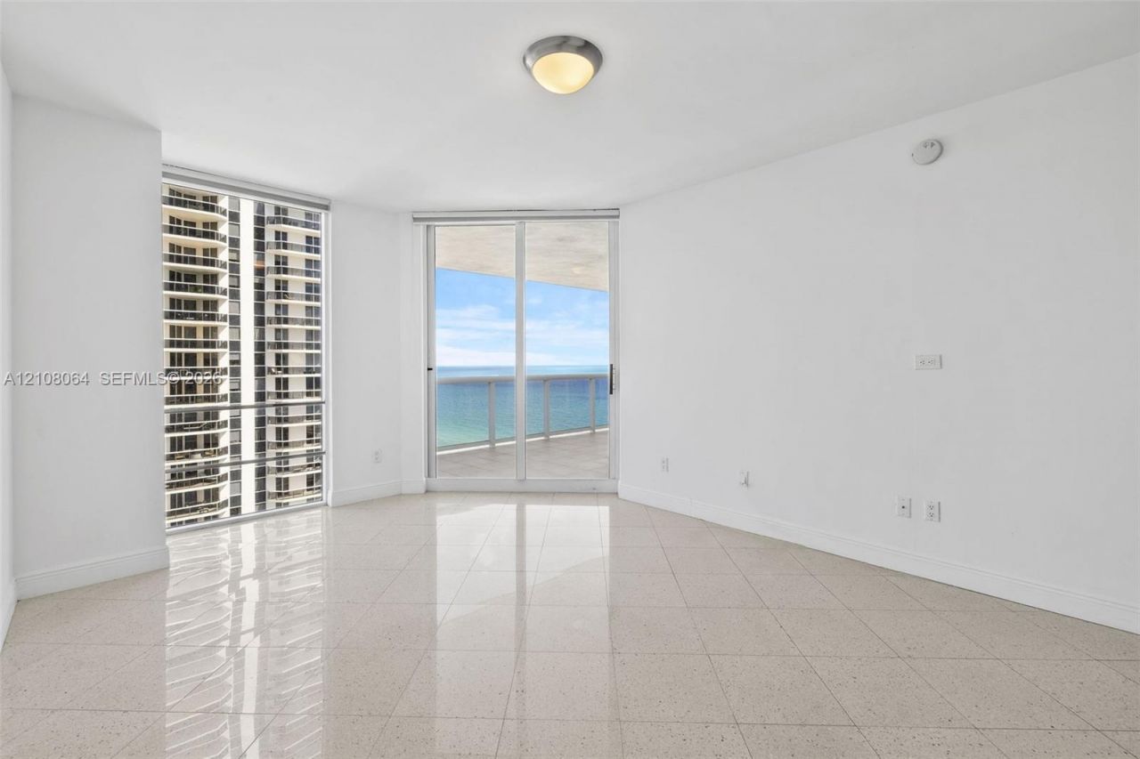 4775 Collins Ave, Unit 2408, Miami Beach, FL 33140 Photo