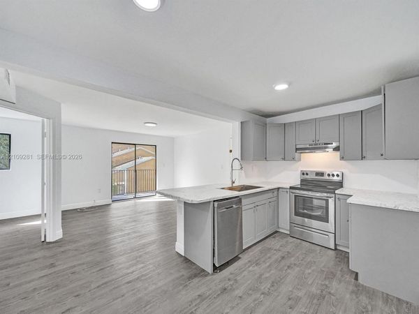 251 W Palm Cir W , Unit 307, Pembroke Pines, FL 33025