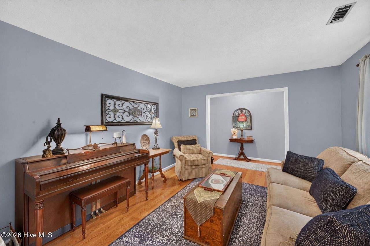 113 Kalmia Circle  Photo 6