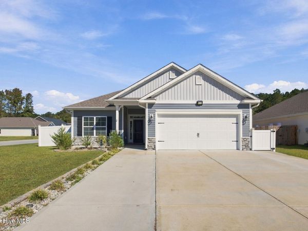 752 Greenwich Place , Richlands, NC 28574