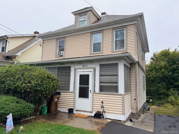 52 First Avenue , Kingston, NY 12401