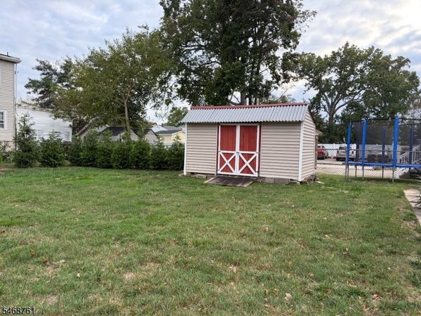 301 Penfield Pl, Dunellen, NJ 08812