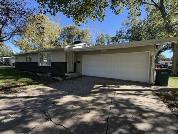 2302 Sears Street, Valparaiso, IN 46383