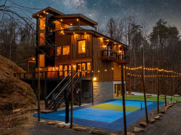 1880 Allen Way, Sevierville, TN 37862