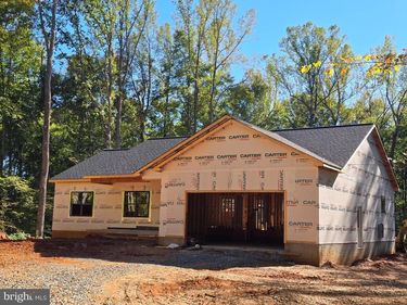 25 HAWK CIRCLE, LOCUST DALE, VA 22948