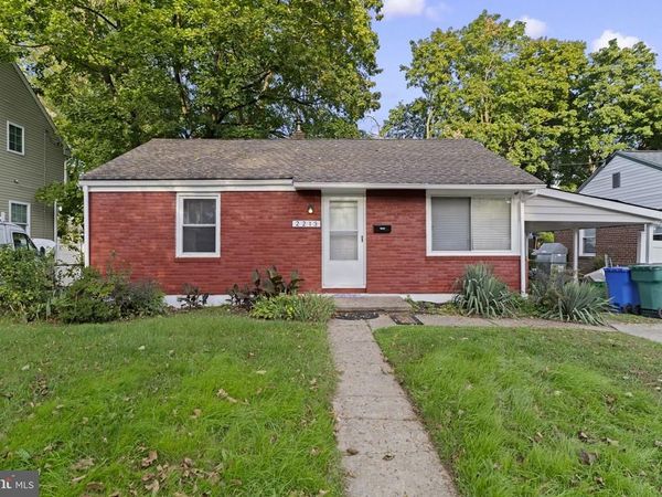 2213 LIBERATOR STREET, LEVITTOWN, PA 19057