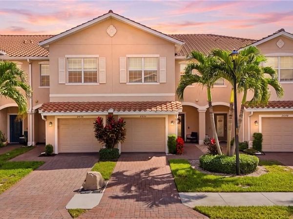 2652 Blossom WAY, NAPLES, FL 34120