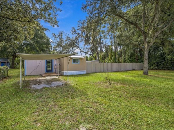18664 SE 21ST PLACE , SILVER SPRINGS, FL 34488