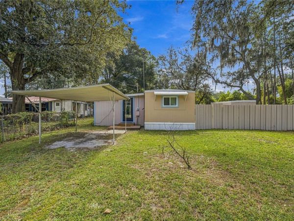 18664 SE 21ST PLACE , SILVER SPRINGS, FL 34488