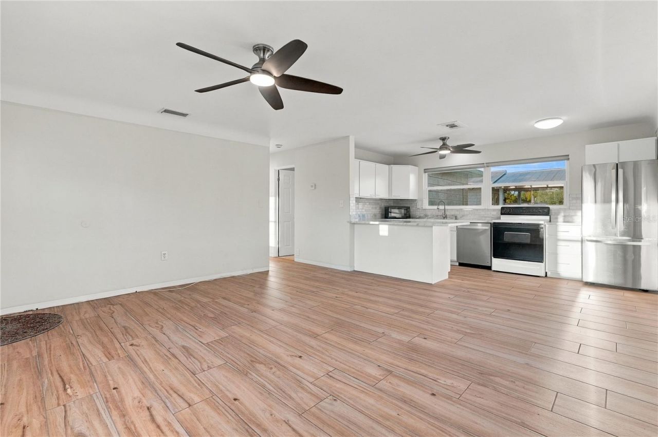 4822 60th Way N, Kenneth City, FL 33709 Photo