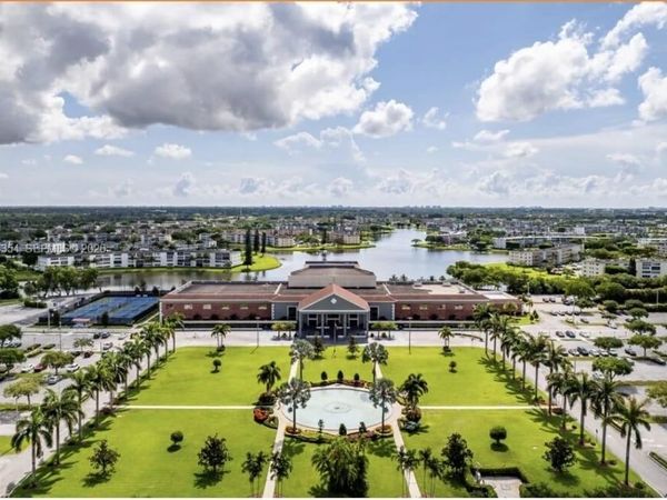 321 Fanshaw H, Unit 321, Boca Raton, FL 33434