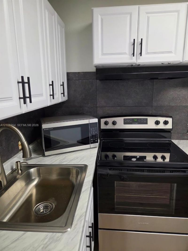 321 Fanshaw H, Unit 321, Boca Raton, FL 33434 Photo