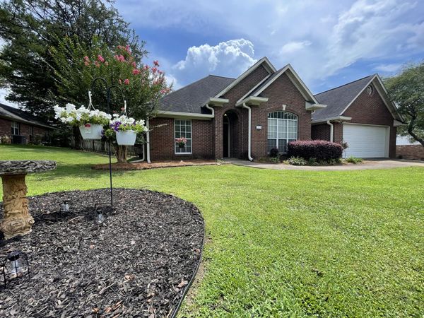 1519 Winter Valley Drive, Tupelo, MS 38801