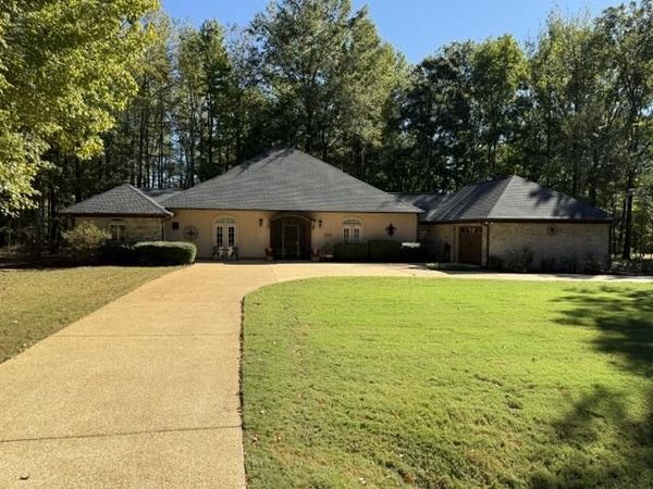 156 Road 159, Tupelo, MS 38804
