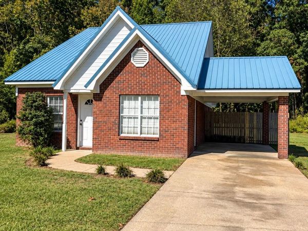 112 Maplewood Dr., Saltillo, MS 38866