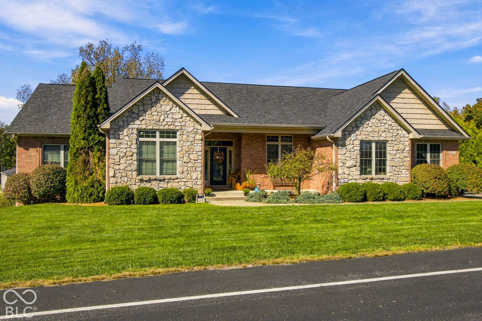 2532 Woodland Farms Drive, Columbus, IN 47201 Main Photo
