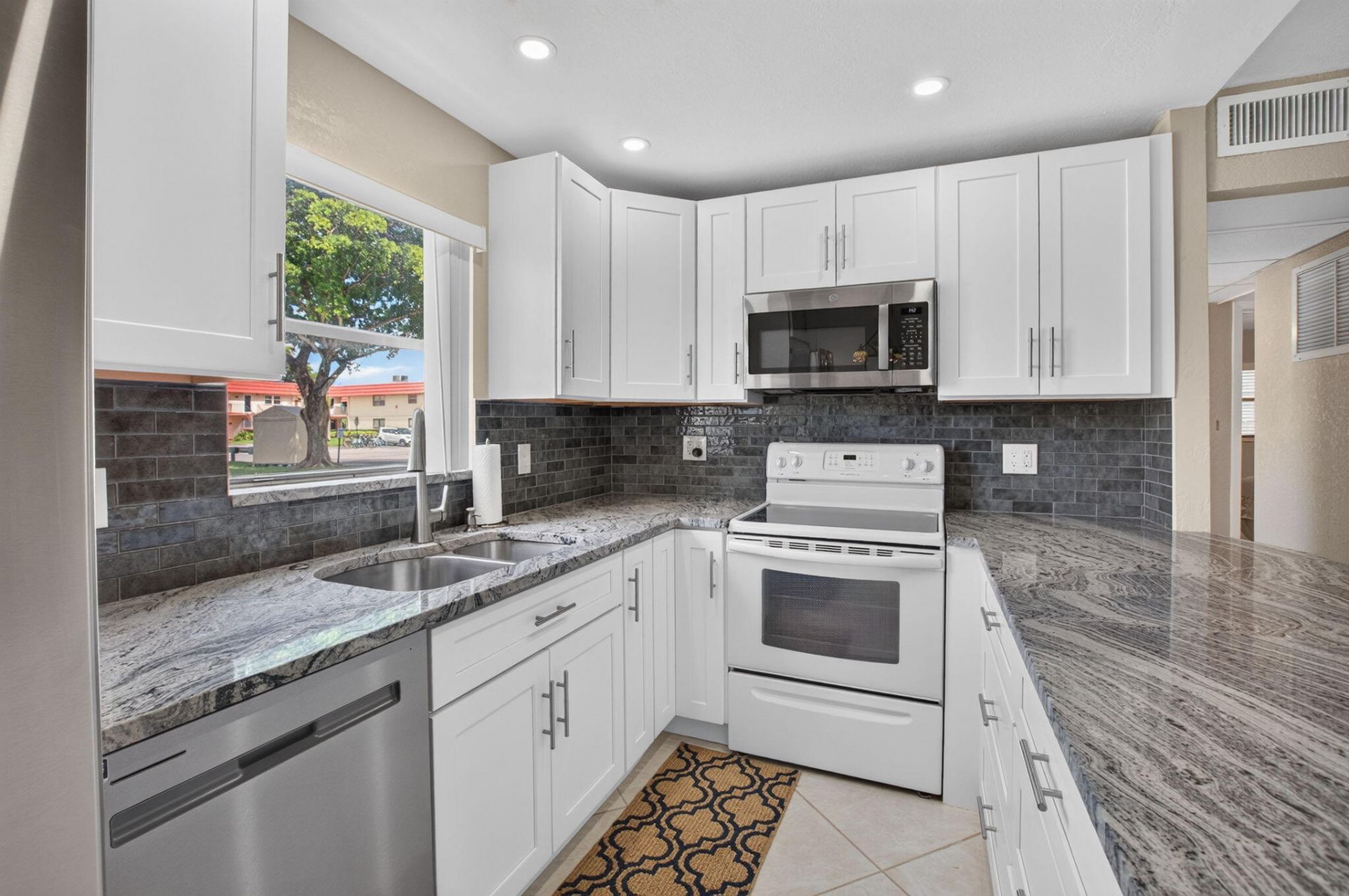 264 Saxony F, Unit 264, Delray Beach, FL 33446 Photo