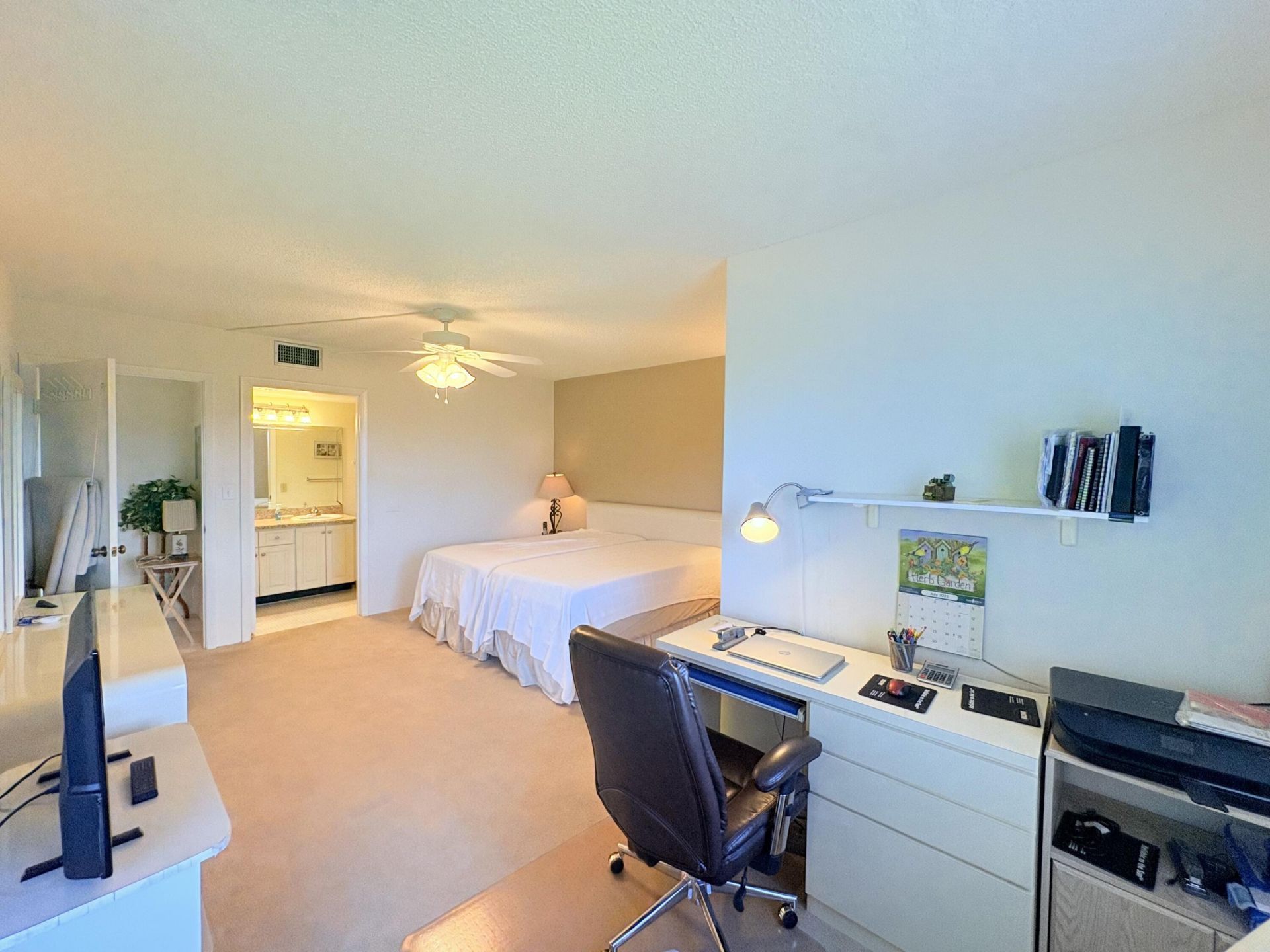6935 Huntington Lane, Unit 404, Delray Beach, FL 33446 Photo