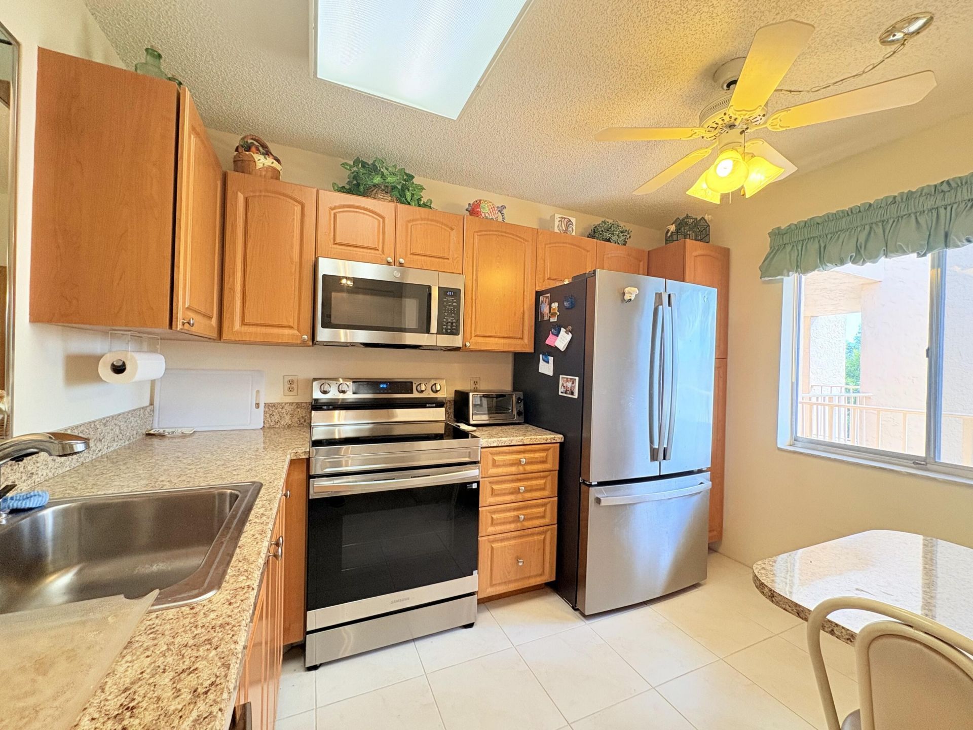 6935 Huntington Lane, Unit 404, Delray Beach, FL 33446 Photo
