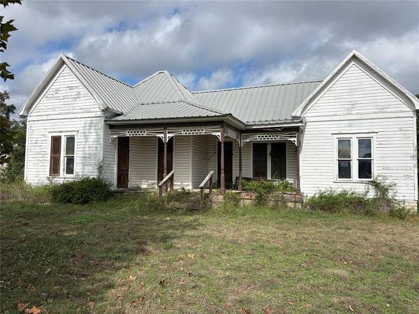 104 E North Street, Hico, TX 76457