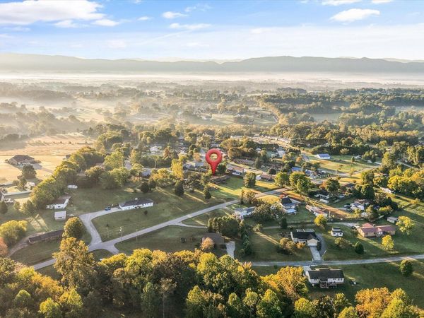 1061 Burnett Station Rd, Seymour, TN 37865