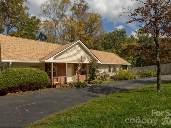 442 Armstrong Avenue, Hendersonville, NC 28739